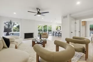 Photo #6: 2600005 Listing