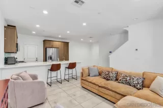 Photo #2: 260001285 Listing