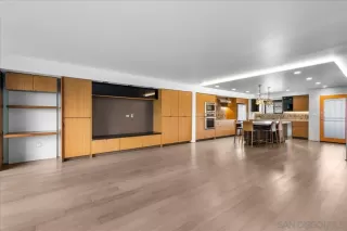 Photo #6: 260001299 Listing