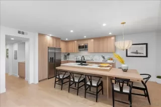 Photo #1: 260001320 Listing 