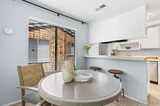 Photo #6: 260001378 Listing 