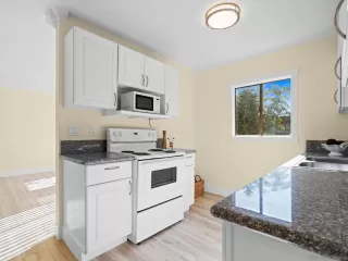 Photo #5: 260001421 Listing 