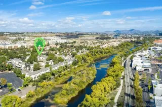 Photo #2: 260001518 Listing