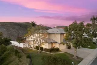 Photo #1: 260001564 Listing