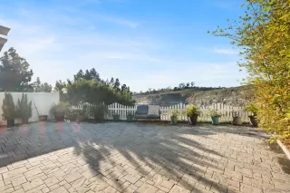 Photo #4: 260001564 Listing