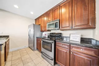 Photo #6: 260001567 Listing