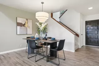 Photo #1: 260001579 Listing 