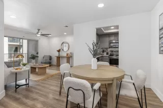 Photo #5: 2600016 Listing 