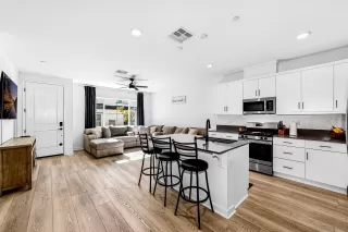 Photo #4: 260001609 Listing 