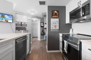 Photo #1: 260001618 Listing 