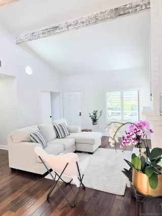 Photo #4: 260001624 Listing 