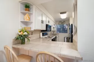 Photo #5: 260001745 Listing 