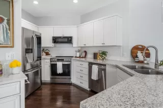 Photo #6: 260001747 Listing 