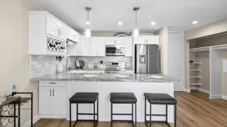 Photo #1: 260001748 Listing 