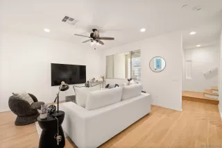 Photo #2: 260001767 Listing