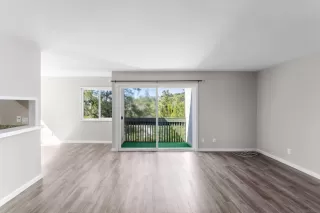 Photo #1: 260001808 Listing 