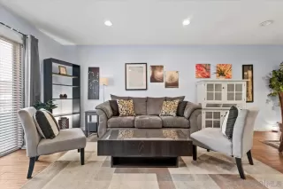 Photo #2: 260001826 Listing 