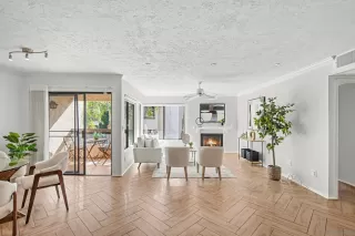 More Details about MLS # 260001851 : 6757 FRIARS RD UNIT 21