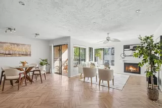 Photo #1: 260001851 Listing