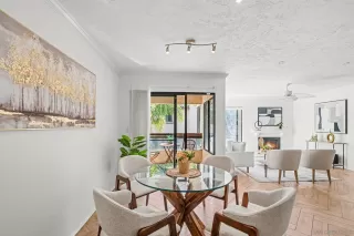 Photo #4: 260001851 Listing