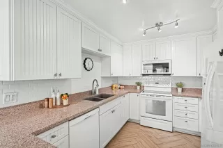 Photo #6: 260001851 Listing