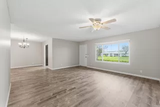 Photo #1: 260001852 Listing