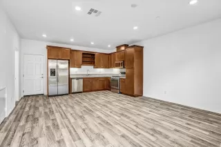 Photo #3: 260001891 Listing 