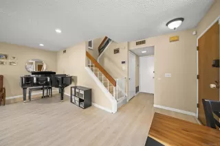 Photo #3: 260001892 Listing