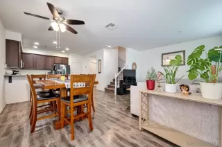 Photo #2: 260001944 Listing