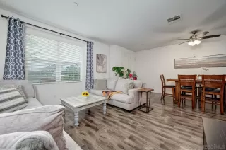 Photo #3: 260001944 Listing