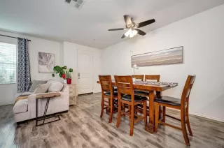 Photo #5: 260001944 Listing