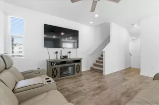 Photo #5: 260001953 Listing