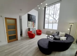 Photo #5: 260001954 Listing