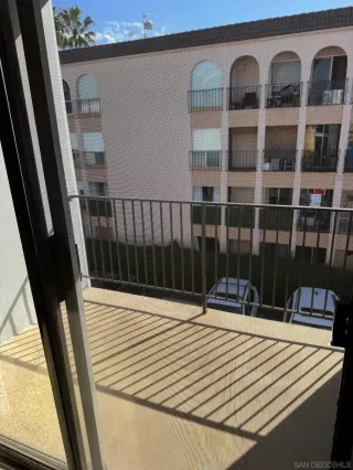 Photo #3: 260001958 Listing