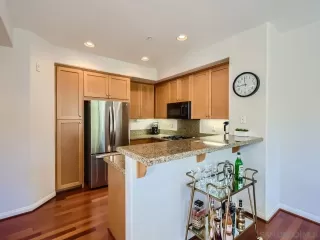 Photo #6: 260001963 Listing