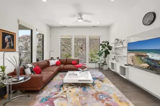 Photo #1: 260001967 Listing