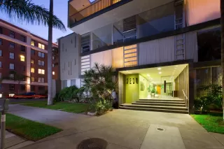 Photo #1: 260001971 Listing 