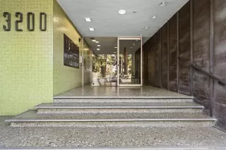 Photo #2: 260001971 Listing 