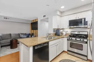 Photo #4: 260001989 Listing 