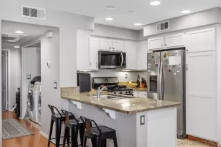 Photo #5: 260001989 Listing 