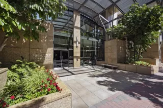 Photo #1: 260002037 Listing