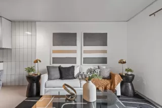 Photo #1: 260002038 Listing 