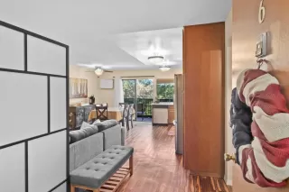 Photo #4: 260002042 Listing