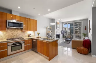 More Details about MLS # 260002045 : 550 FRONT ST UNIT 302