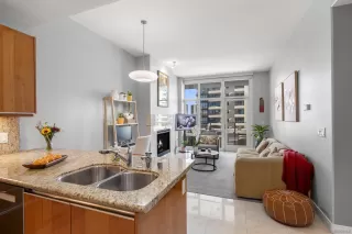 Photo #4: 260002045 Listing