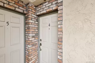 Photo #4: 260002050 Listing