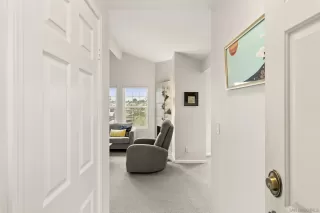 Photo #5: 260002050 Listing