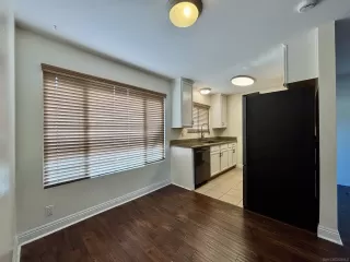 Photo #4: 260002054 Listing 