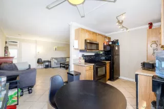 Photo #6: 260002159 Listing