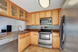 Photo #3: 260002160 Listing